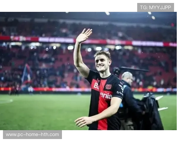 勒沃库森边线推进非常狠