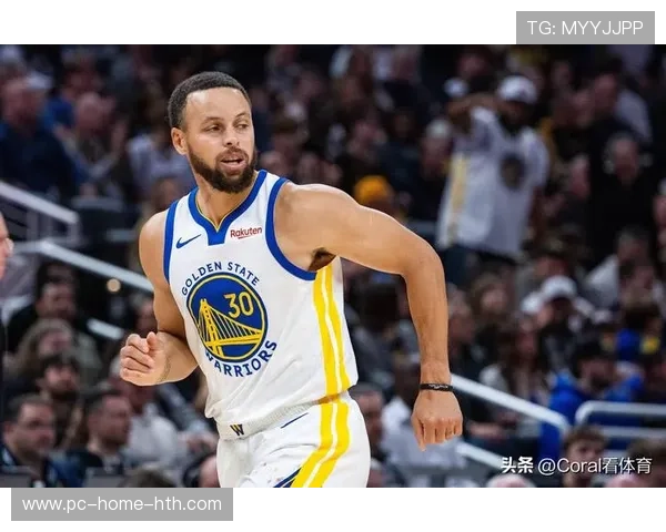 勇士外线火力全开，库里再中关键三分，勇士对阵开拓者,库里43分