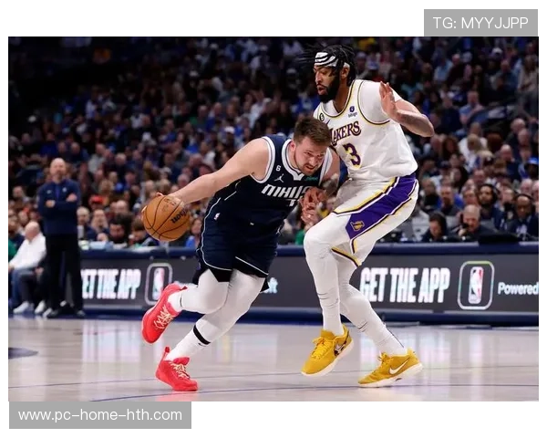 东契奇突破后抛投中,独行侠在主场笑到最后 东契奇突破后抛投中,独行侠在主场笑到最后